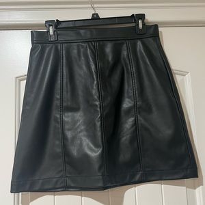 Banana Republic Faux leather black skirt NWT